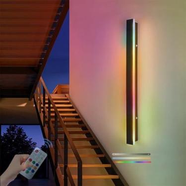 Imagem de Lâmpada de parede RGB para ambientes externos vertical com arandelas de parede de controle remoto reguláveis 7 cores mudam vários modos de luz de parede IP65 à prova d'água decoração de festa externa