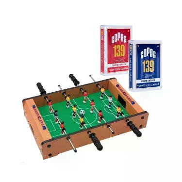 Imagem de Kit Mesa de Pebolim Madeira 51cm Zippy Toys + 2 Baralhos Copag 139 Azu