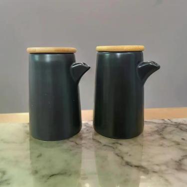 Imagem de Kit 2 Azeiteiro Vinagreiro Cerâmica Preto com Tampa de Bambu - YASAA