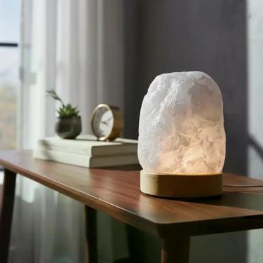 Imagem de Luminária de Mesa Abajur Pedra Natural Quartzo Branco Exclusiva Esculpida Artesanalmente 110V