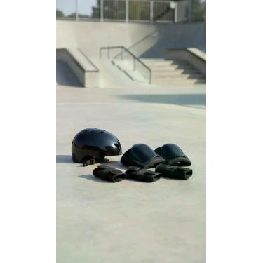 Imagem de Kit Proteção Infantil Skate Patins Capacete Completo - Congratulations