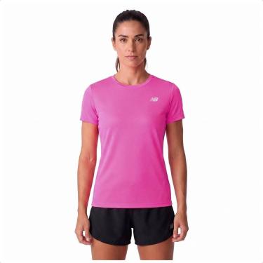Imagem de Camiseta New Balance Sport Essentials Feminina, P, Rosa