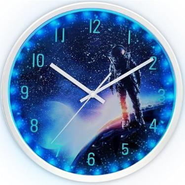 Imagem de QINFIEY Relógio de parede que brilha no escuro, relógio iluminado por LED de 30,5 cm, funciona com bateria, relógio de parede iluminado silencioso para decoração de sala de estar, fácil de ler, tema