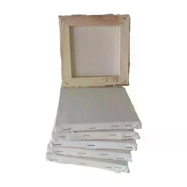 Imagem de tela para pintura 15x15 com 15 unidades grampreada na lateral da tela 