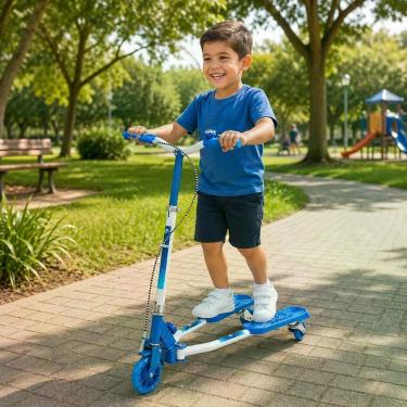 Imagem de Patinete Infantil Dobrável com Sistema Abre e Fecha e Rodas com Leds Azul