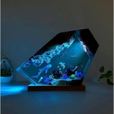 Imagem de Lâmpada de resina submarina, lâmpada decorativa exclusiva humana de tartaruga baleia, luz noturna de madeira, lâmpada de modelagem de resina epóxi, Decoração de casa personalizada