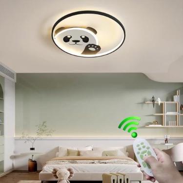 Imagem de Luminária de teto moderna com desenho de panda, formato fofo, dimerizável, nas cores preto e branco, com controle remoto. Ideal para quarto infantil, quarto de bebê, escritório, restaurante