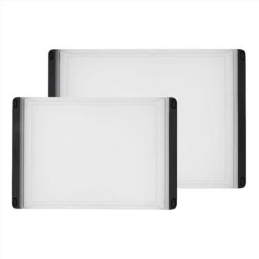 Imagem de Conjunto de tábua de corte de 2 peças Good Grips OXO, transparente