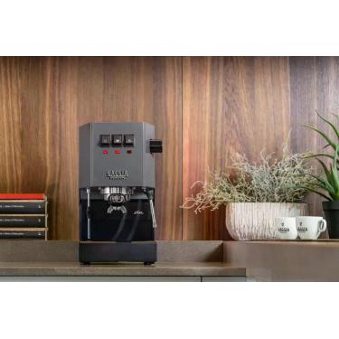 Imagem de Cafeteira Italiana Gaggia Classic Espresso E24 Manual Cinza Voltagem:1