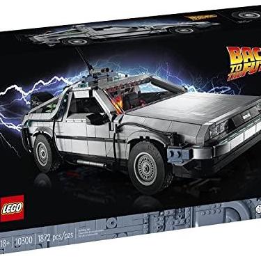 Imagem de LEGO 10300 Back to The Future Time Machine, construindo 1 de 3 versões do carro de viagem no tempo (1872 peças)