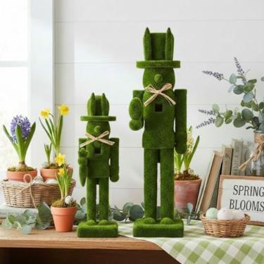 Imagem de Weysat 2 peças de boneco quebra-nozes de Páscoa musgo verde de madeira com laço de veludo, enfeite de Páscoa para festival, festa, prateleiras, mesa, decoração de lareira, 25,4 cm, 38 cm