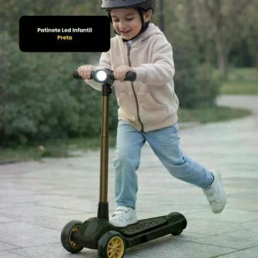 Imagem de Patinete Infantil com LED Preto Unitoys 30CM Largura 55CM Altura 60CM Comprimento