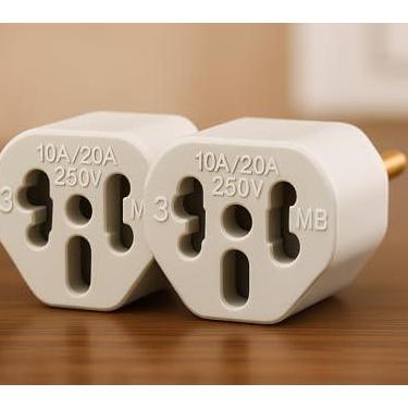 Imagem de Adaptador Tomada Universal 10A/20A – Kit 2 Unidades – Bivolt 110V/220V – Ideal para Plugs Redondos Padrão Brasileiro – Airfryer, Secador, Notebook, Eletrodomésticos e Eletrônicos em geral – Branco