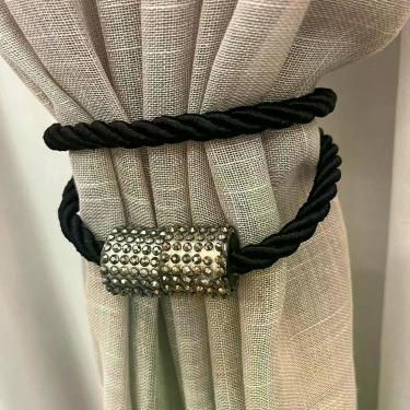 Imagem de Abraçadeira para Cortinas Infinity com Ímã Preto Bella Arte