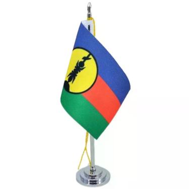 Imagem de Mini Bandeira De Mesa Do Nova Caledônia Poliéster 15 Cm Mastro