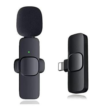 Imagem de Microfone sem fio Lavalier – Microfone de lapela sem fio com sincronização automática Plug&Play com clipe para iPhone, iPad, gravação YouTube, streaming ao vivo do Facebook, entrevista,