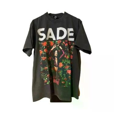 Imagem de Camiseta Preta Estilo Vintage Sade Kiss of Life Para Homens E Mulheres
