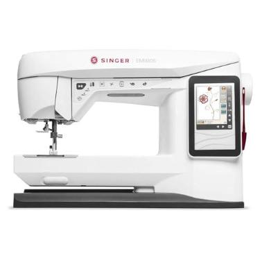 Imagem de Máquina de Bordado SINGER EM9305 | 150 Matrizes, Tela Touch, Corte de Linha Automático | USB, 240x150mm, LED, Fonte Inclusa | Bivolt