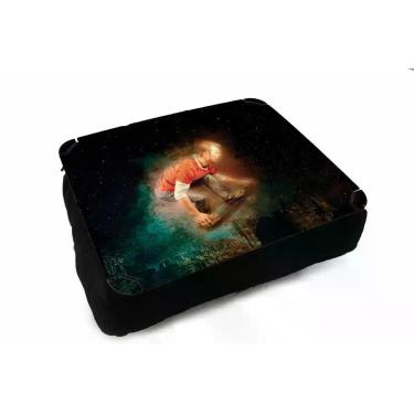 Imagem de Almofada Bandeja para Notebook Laptop Skate Skatista Cidade Noite - De