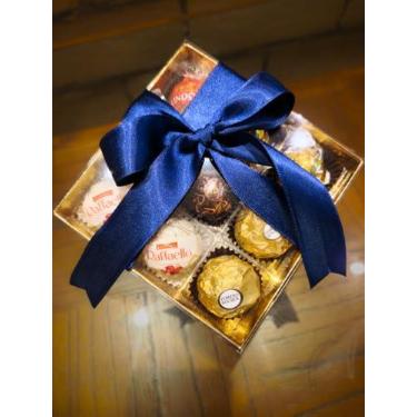 Imagem de Caixa Bombom Sortido Chocolate Premium Importado e Ferrero Rocher Chocolate Branco, Ao Leite e Amargo (Azul Escuro, Tamanho total)