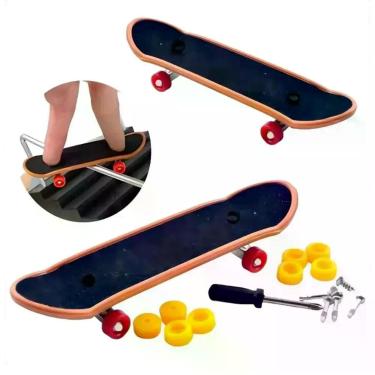 Imagem de Mini Skate De Dedo Fingerboard 9,5cm Pro Deck Kit 2 Skates Com Acessór