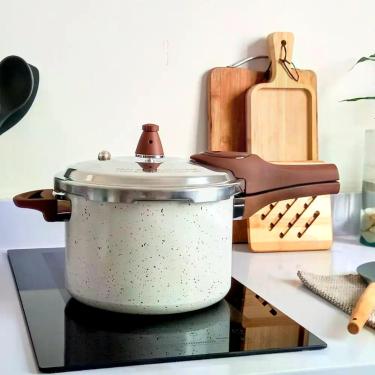 Imagem de Panela de Pressão Brinox 4,2L Ceramic Life Pressure Cor:Bege Vanilla -