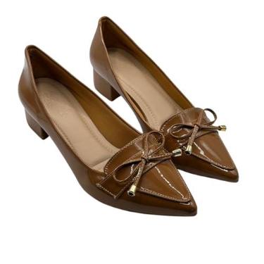 Imagem de Sapato Scarpin Feminino Social Verniz caramelo Bico Fino com Laço Elegante | Salto Baixo Confortável | Ideal para Trabalho, Festa ou Dia a Dia (BR, Adulto, Numérico, 39)