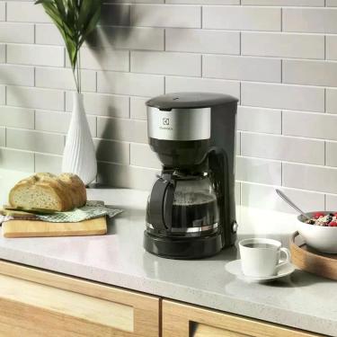 Imagem de Cafeteira Elétrica Electrolux ECM20 30 Xícaras Inox Preta 127V, 110V, 